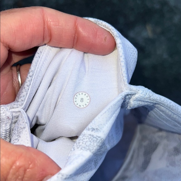 lululemon leggings with Moisture-Wicking Fabric TWO PAIRS for the price of one - Picture 7 of 10